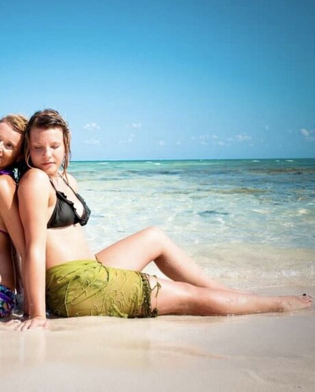 Notsoerudite model erotic photos