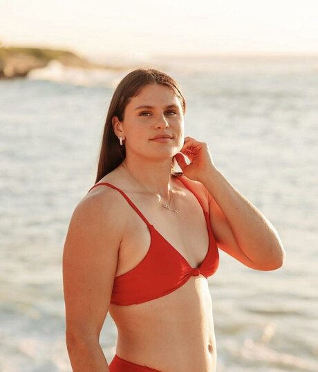 Ilona Maher star free photo