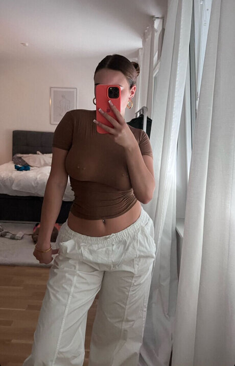 Luisa Senn high quality star photo