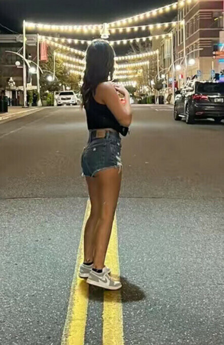 curvy girls onlyfans free naked photo