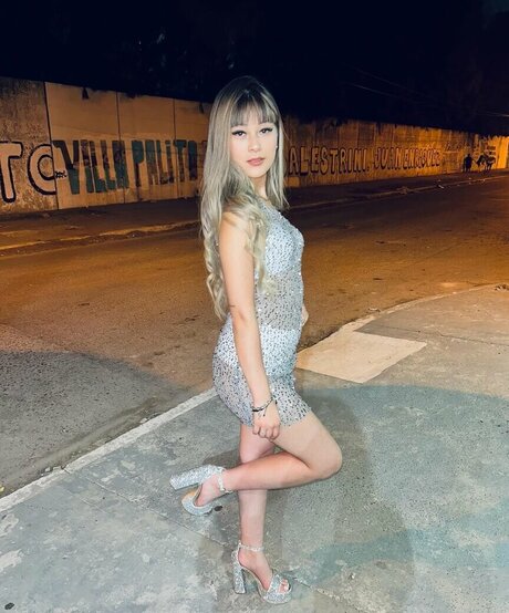 Argentinas Con Cafecito model sexy img