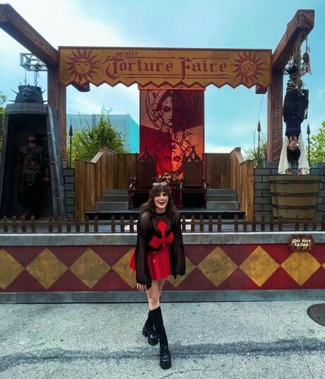 Felicia Thornsbury star pretty image