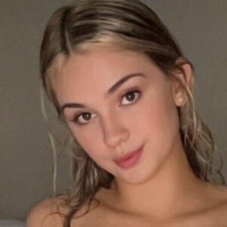 Secret babee perfect model photo