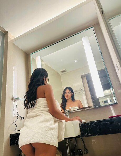 mirasong erotic pornstar galleries