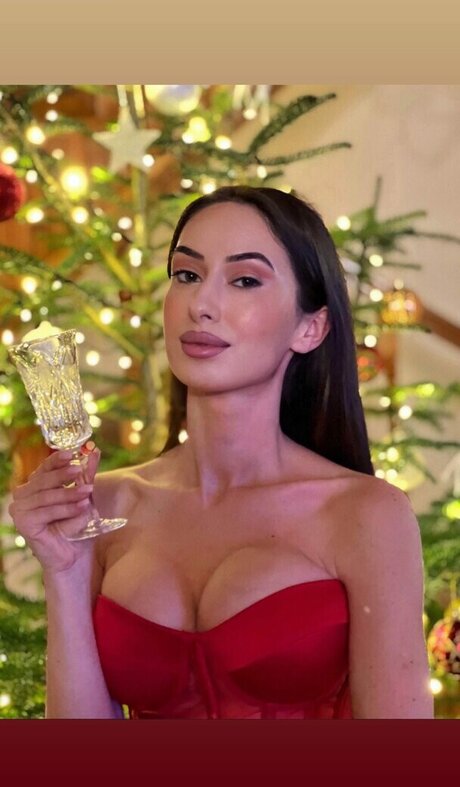 Irinavakarov hot model gallery