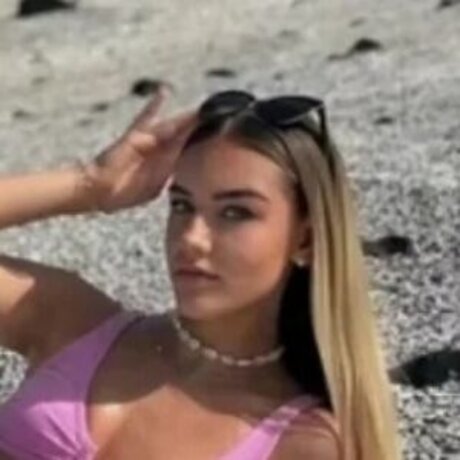 Rosajcb pretty model picture