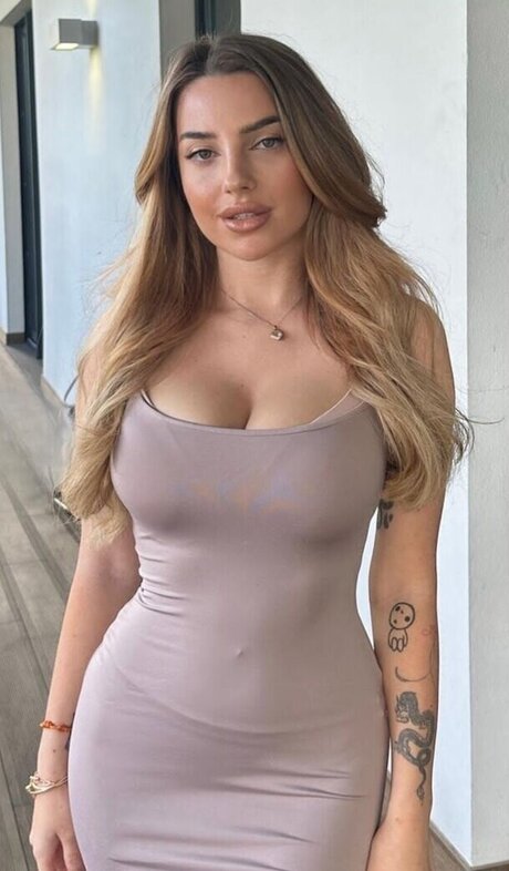 Nikoleta Milenova nude star pics