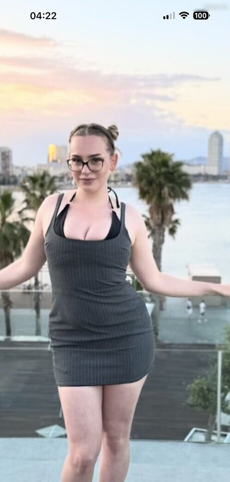 Dr Santi exclusive actress pic