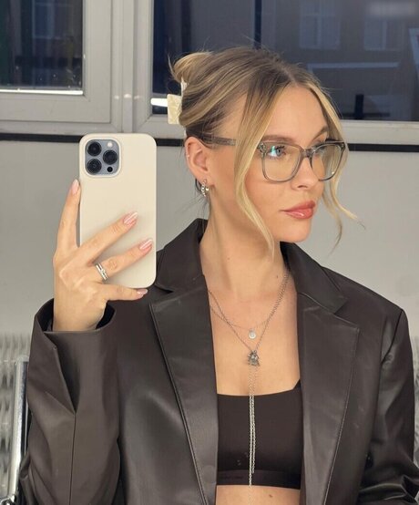 big tits blonde onlyfans xxx images