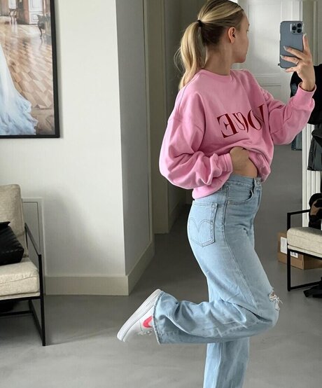 naked trans onlyfans pornographic pictures