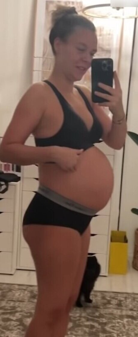 Dagi Bee top pornstar pic