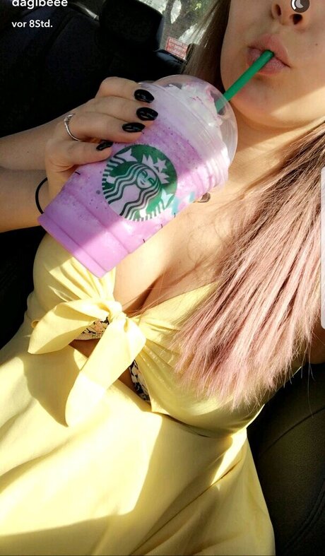 Dagi Bee nude pornstar archive