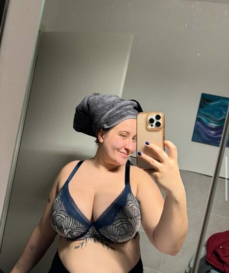 endlich zufrieden pretty actress photos