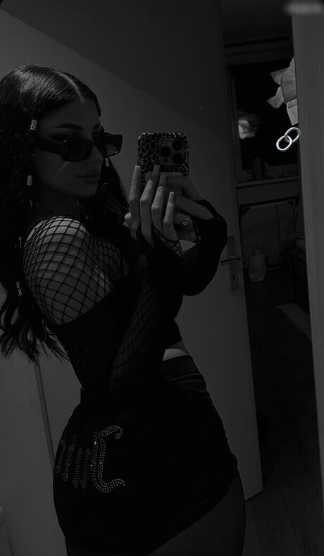 Nikelein star sexy gallery