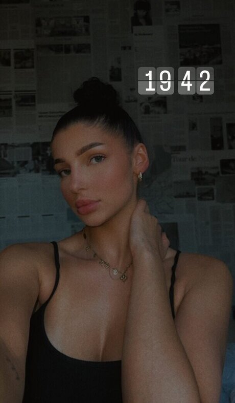 Nikelein naked model images