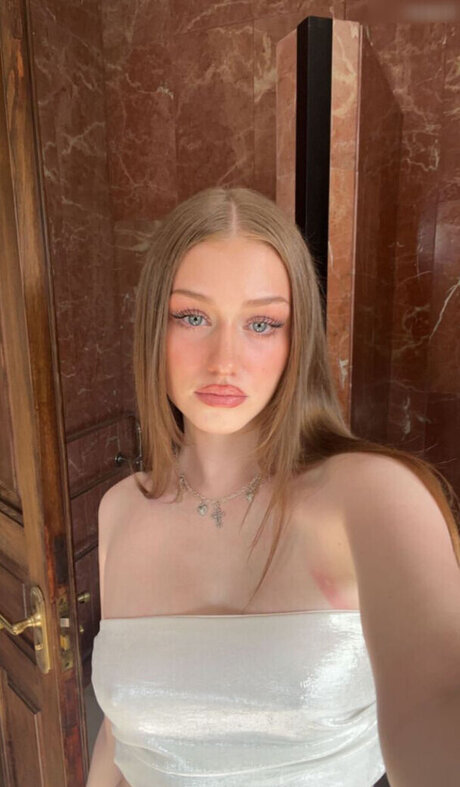 Yana Clare free model archive