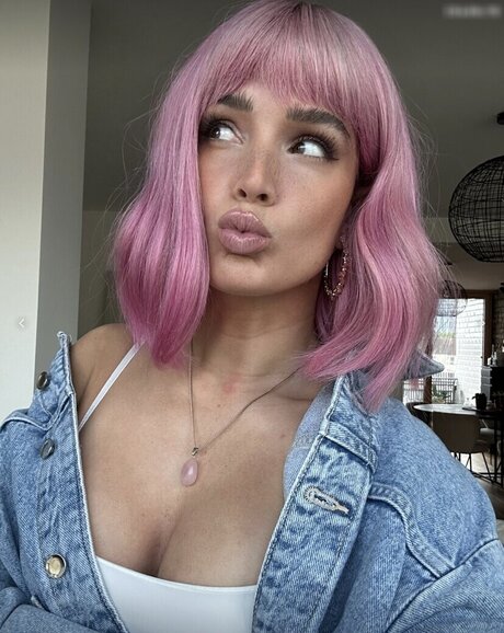 Julia R mmelt star perfect image