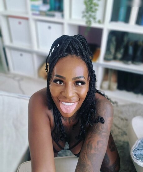 Josy Black pornstar hd pic