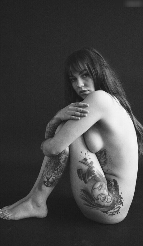 Tizeax perfect actress pic