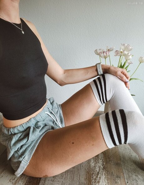 mspeachysophie exclusive actress pictures