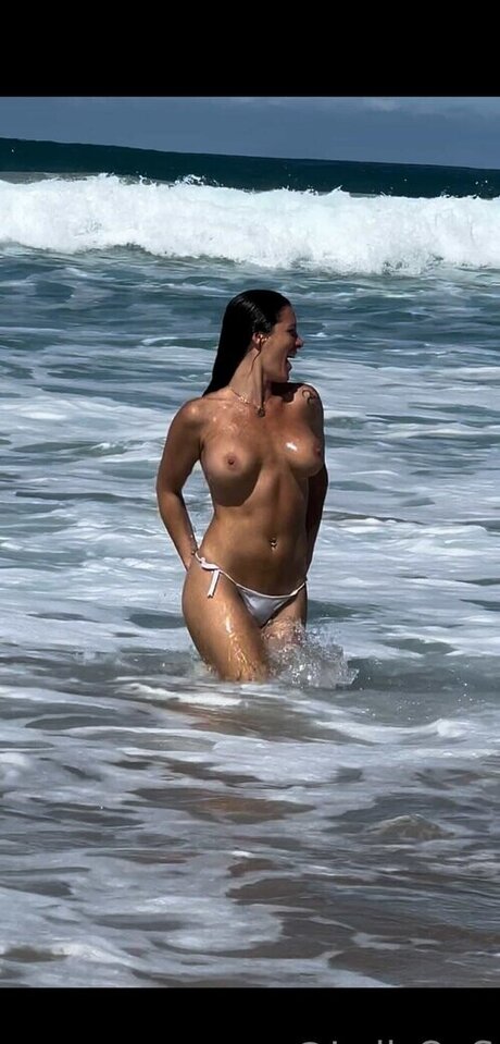 Luli QueenSpades sexy actress img