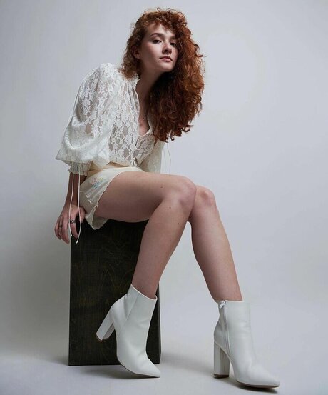 Taylor Richardson free model photos