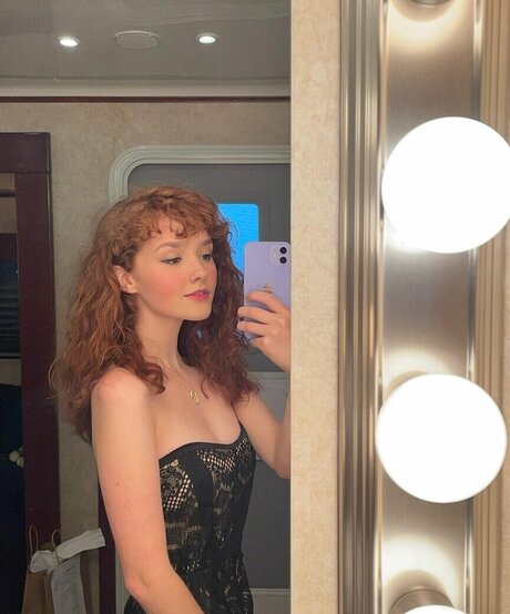 Taylor Richardson star erotic archive