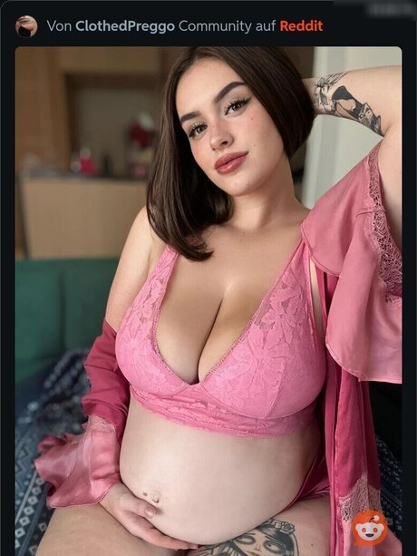 Lea Stays Peachy top star photos