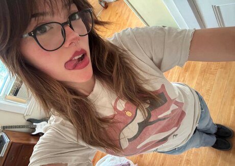 finseaa hot model pic