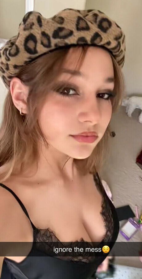 Sara Dobrik erotic actress archive