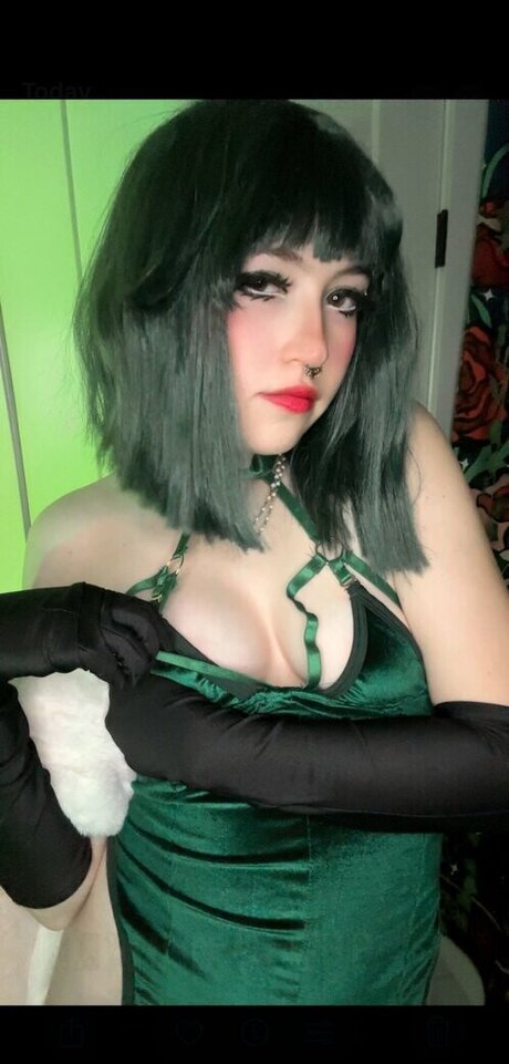 rattled bones sexy pornstar img