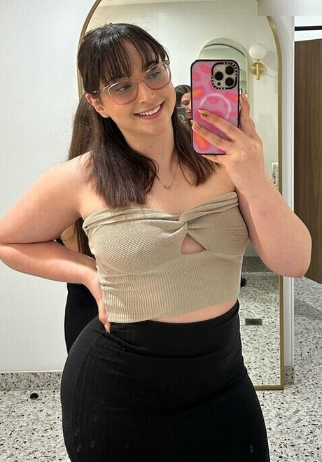 Anakakfit free actress galleries