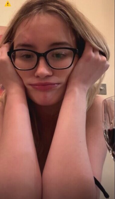 Emily xx star exclusive img