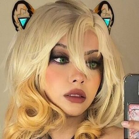 Brokuroos naked pornstar image