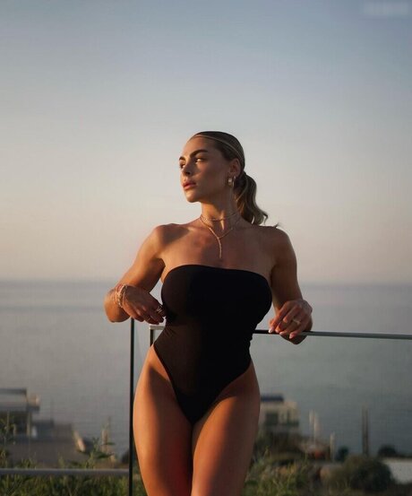 25 onlyfans xxx galleries