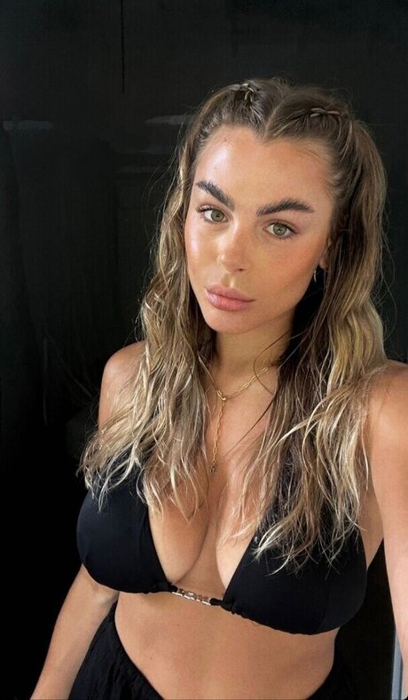 mature squirt onlyfans adult picture