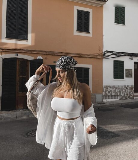 amateur squirt onlyfans free image