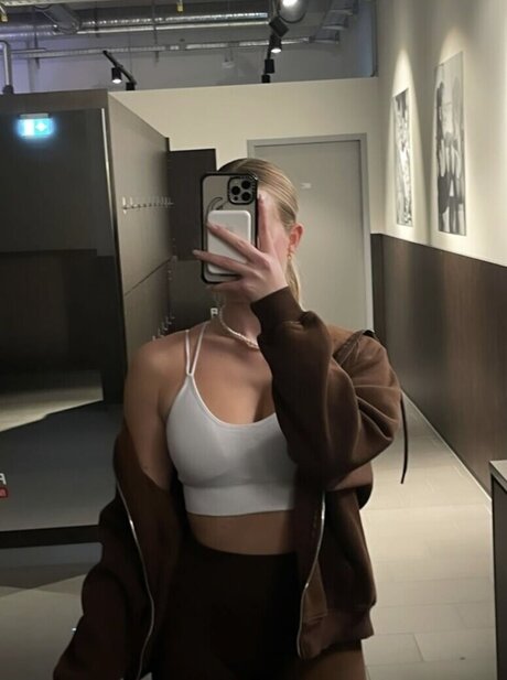 surprise anal onlyfans hot sexy img