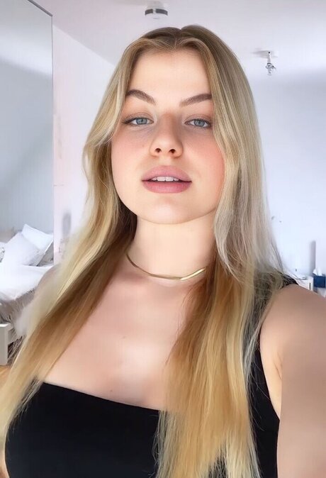 silicone onlyfans hot sex image