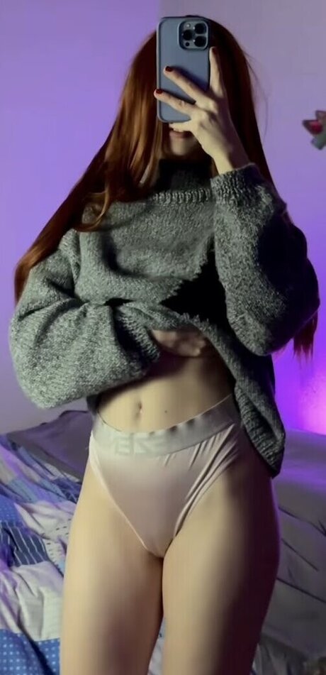 Red Fox Evelyn pornstar galleries