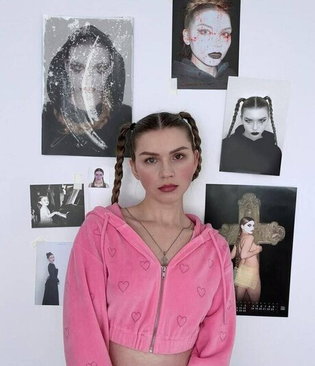 Anastasia Kreslina erotic model image