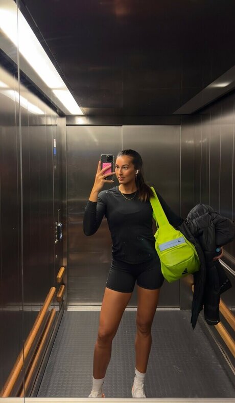 Sara Balzer pornstar pretty galleries