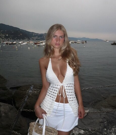 thigh high boots onlyfans free pics