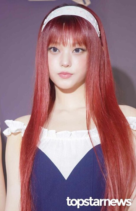 Haerin top model photos