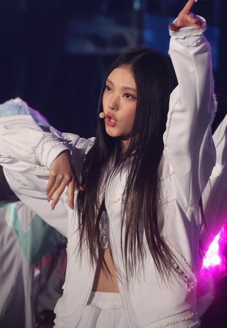 Haerin beautiful star gallery