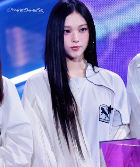 Haerin free star archive