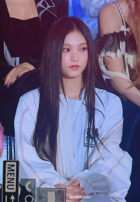 Haerin star nude pic