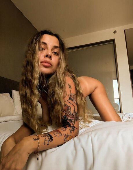 SonyaMO xxx actress gallery