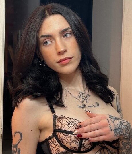 sadieeden_ model exclusive images