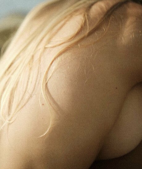 pokeltos model free galleries